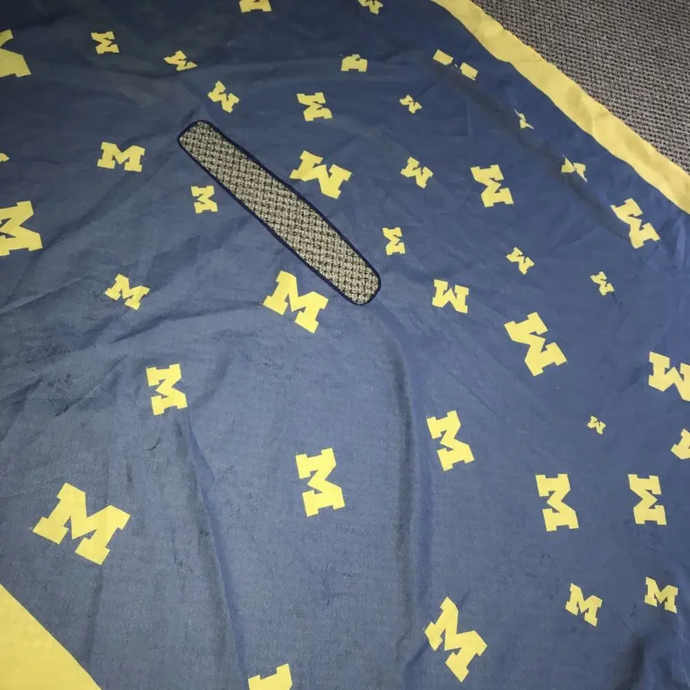 Michigan‎ Wolverines Over The Shoulder Scarf Shawl